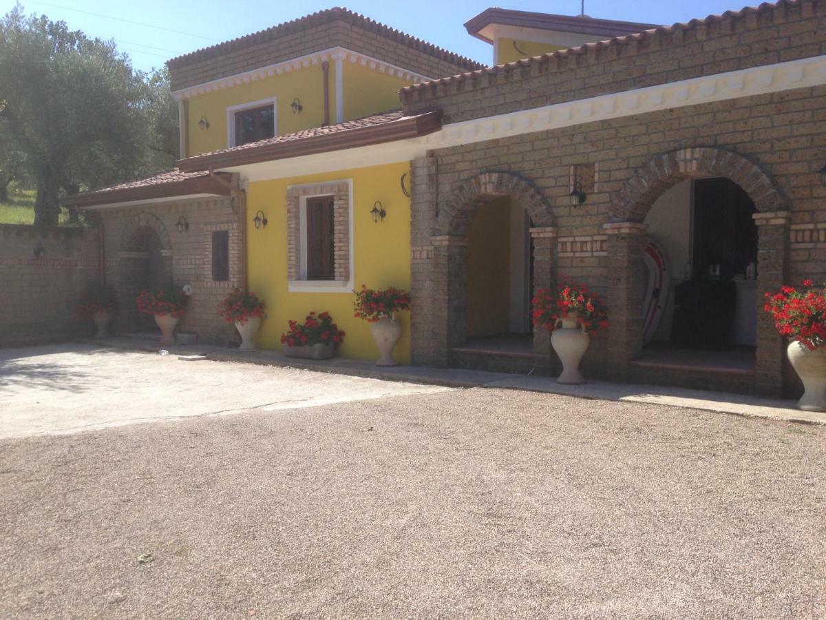 Villa "Casa Al Chiazzullo" Mirabella Eclano Bagian luar foto
